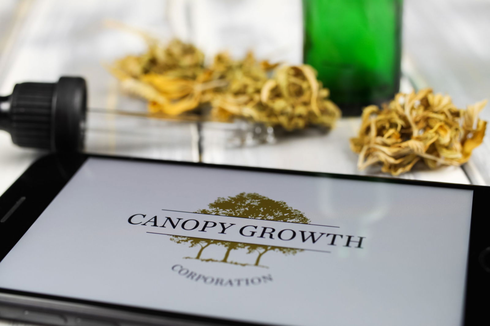 Read more about the article Canopy Growth-Aktie: Das war ein Durchmarsch!